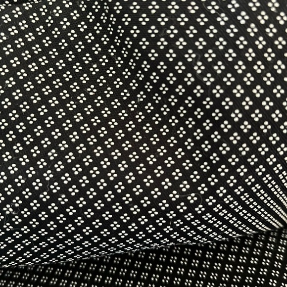 Express  editor shorts  Business casual shorts Black/white diamond pattern Sz 6 - Picture 2 of 9